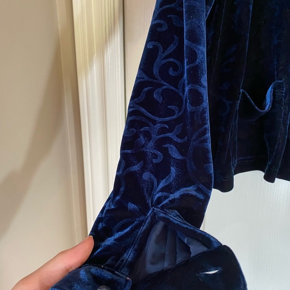 VINTAGE Velvet Button Up Over-Shirt from the Bay | M - Picture 4 of 4